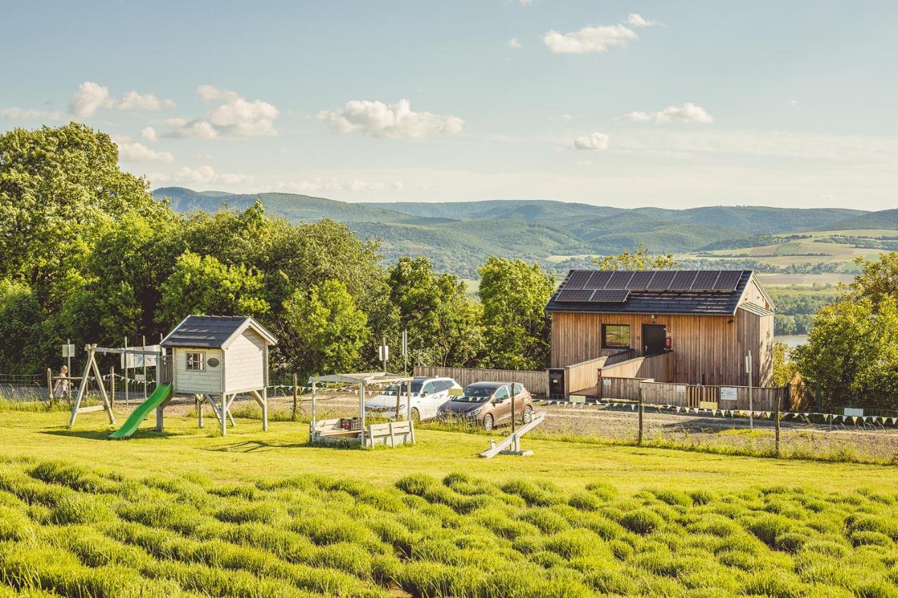 Natura Hill Panzio & Slow Food Fine Bistro 호텔 Zebegény 외부 사진